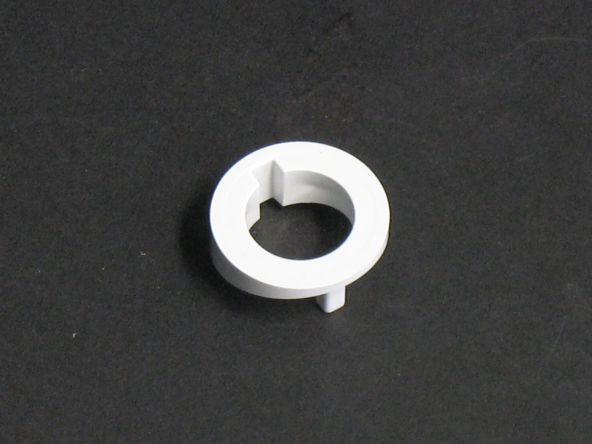 PIERŚCIEŃ MOCUJĄCY, biały