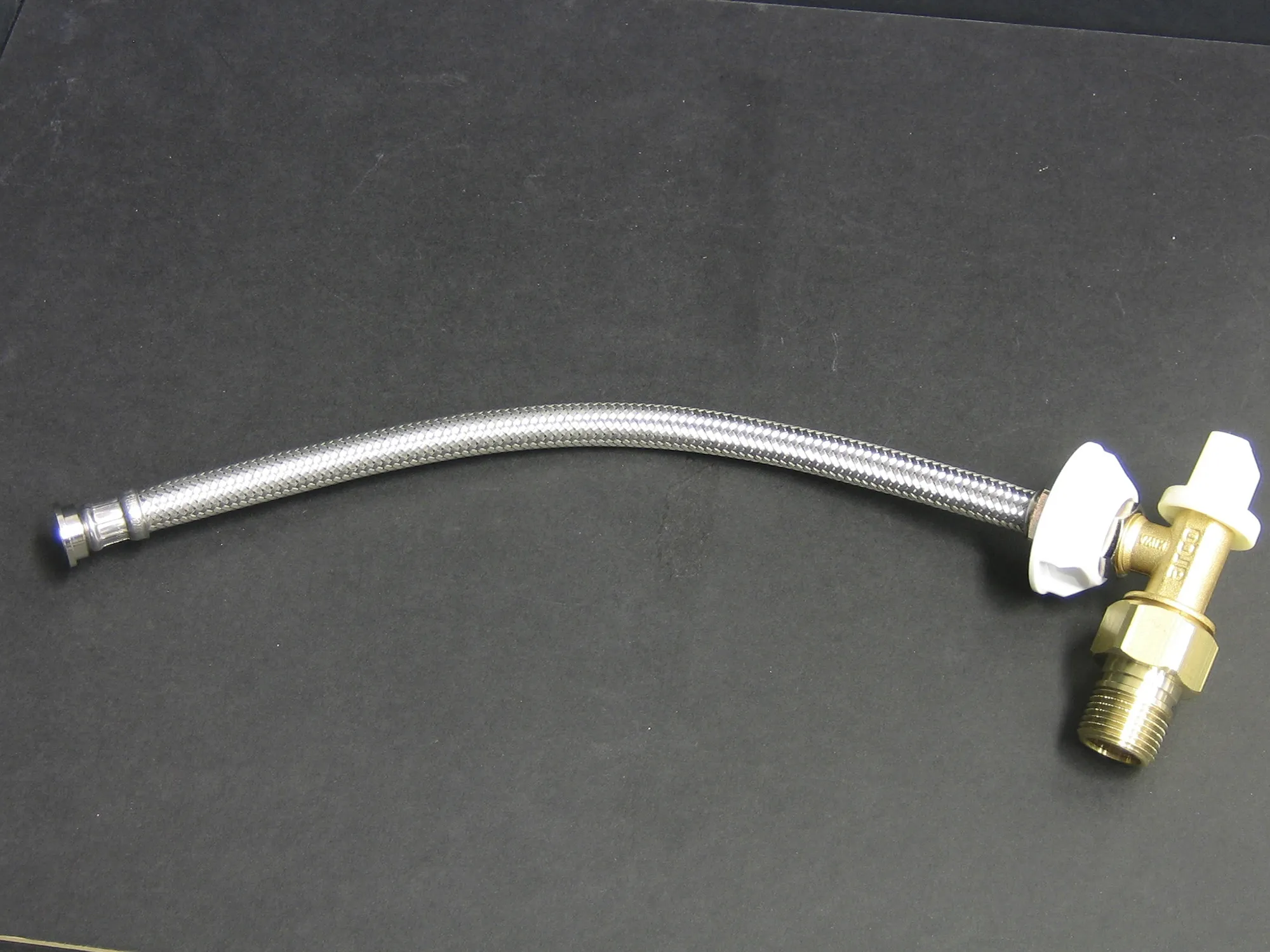 WĄŻ ELASTYCZNY DO PODŁĄCZENIA WODY